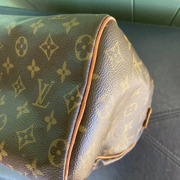 Authentic Louis Vuitton Speedy 25 - Picture 8 of 13